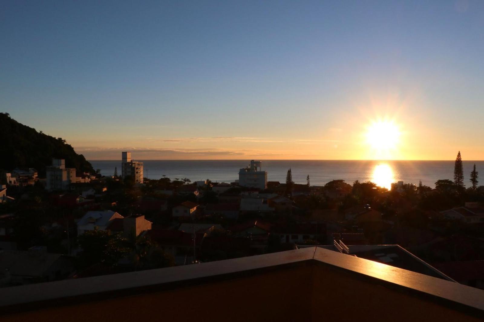 Curta Praia Do Quilombo - Lunata Penha  Ngoại thất bức ảnh